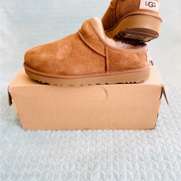 UGG Tan Suede Women's Shoes - Picture 8 of 11